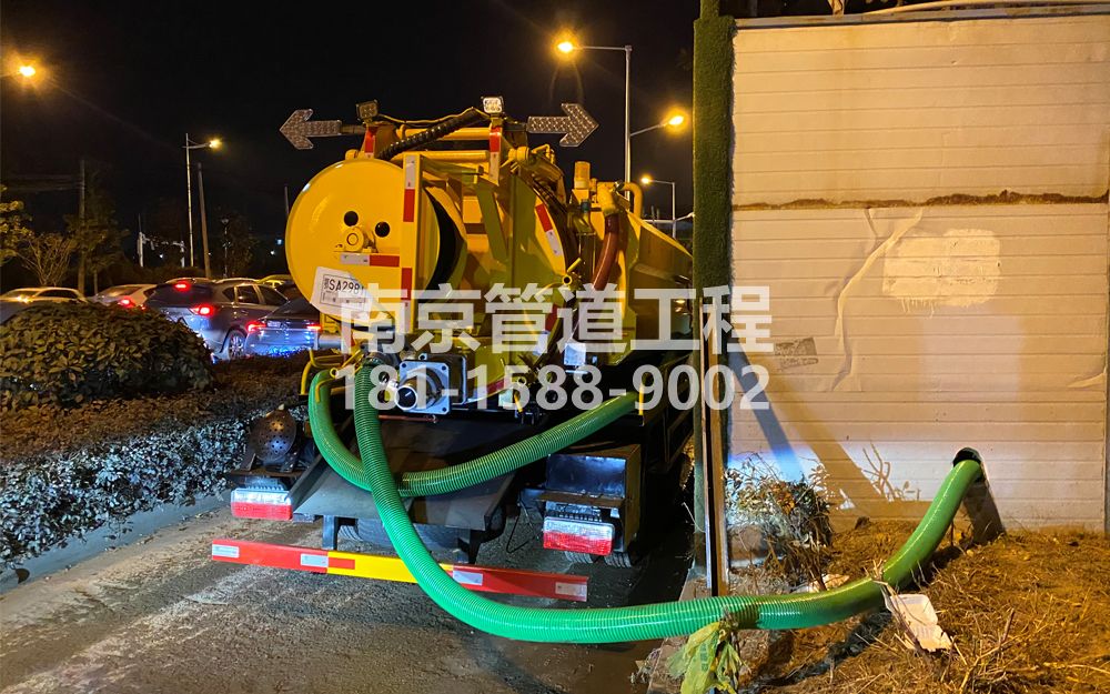 266白马镇临时工地抽粪